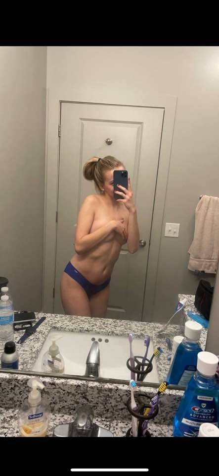 Slutty college babe sucking off her bf #0w1KuHPu