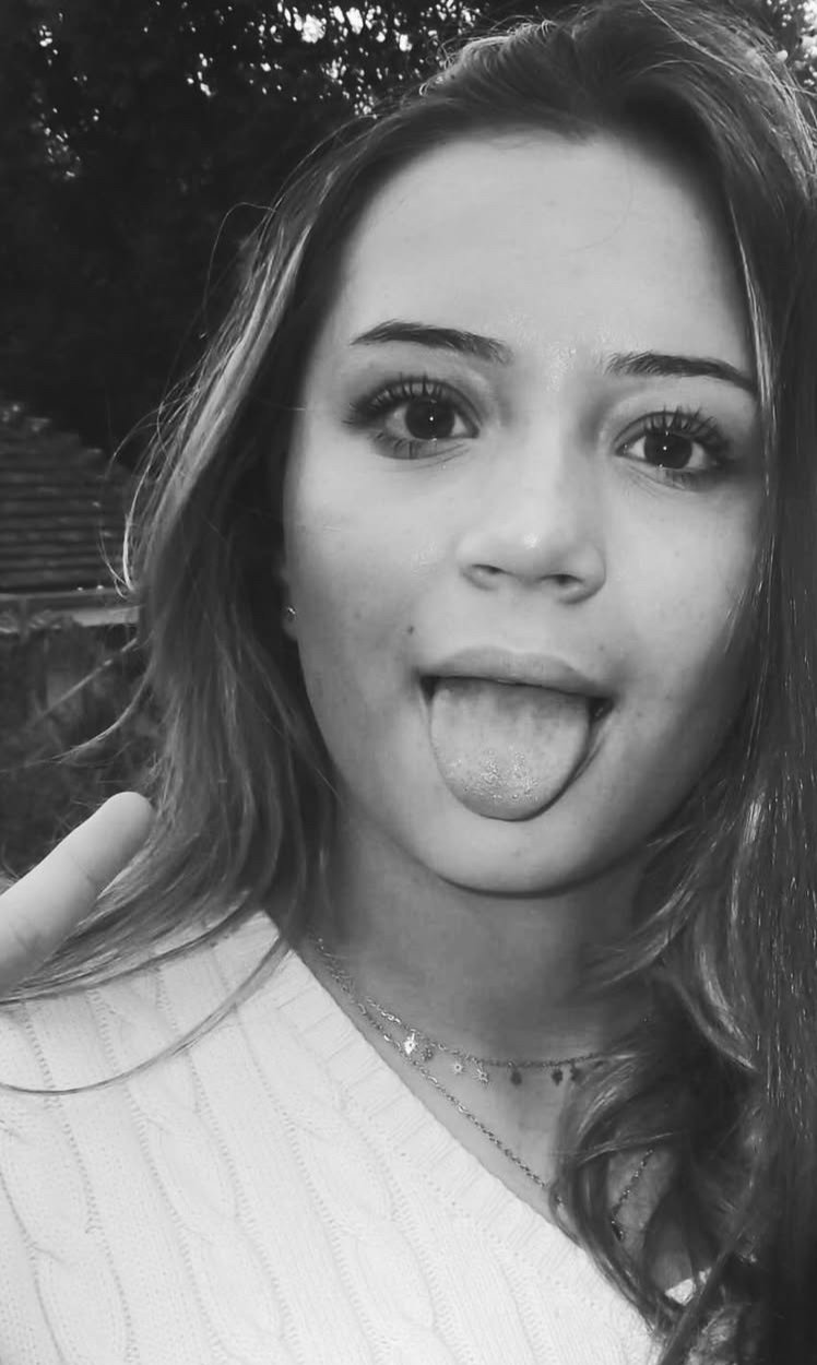 Olive castillo #1GC9I7im