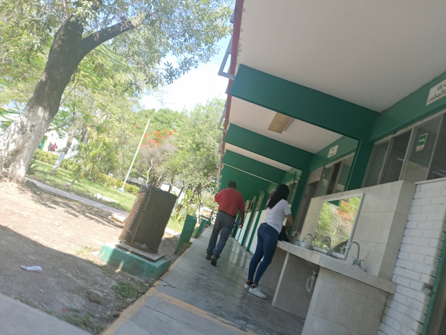 Quemando a las buenotas de mi escuela parte #7 #26bTk3YW