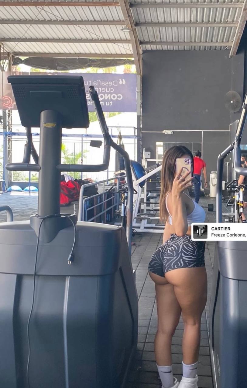 Latina IG Thot loves to show her ass #26oup9aw