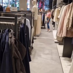 Public flashing at the SHOPPING CENTER 💕