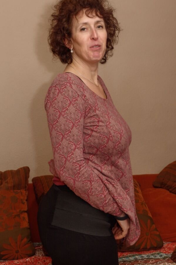 Claire the busty hairy milf #4fkDxZ0z