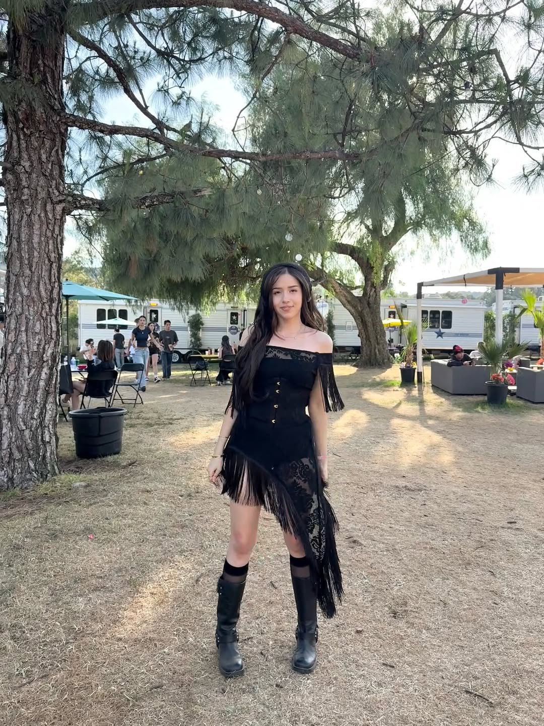 Shes perfect , pretty and cute...sexy in black !!! #4ymDm4O5