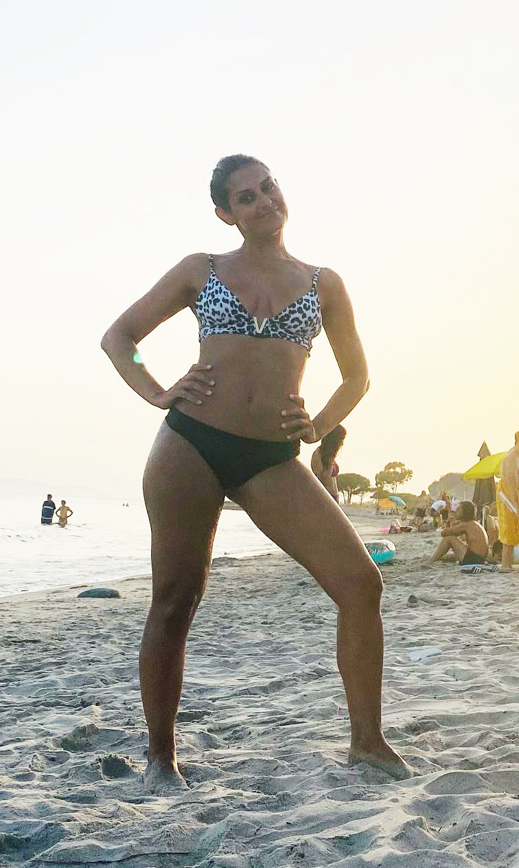Manuela #6suBWlNJ