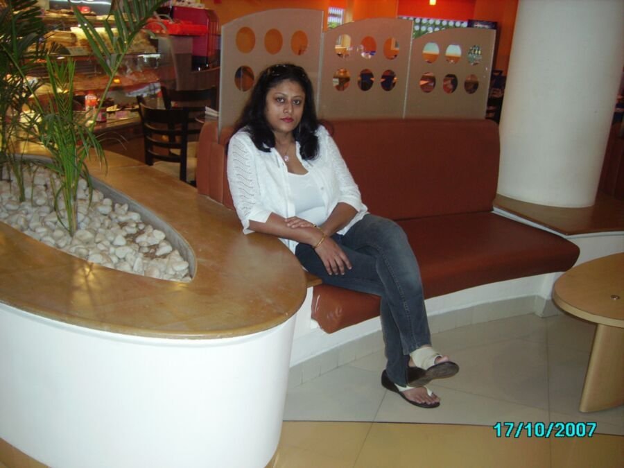 Mom's friend exposing her assets #7CjBy5Dx