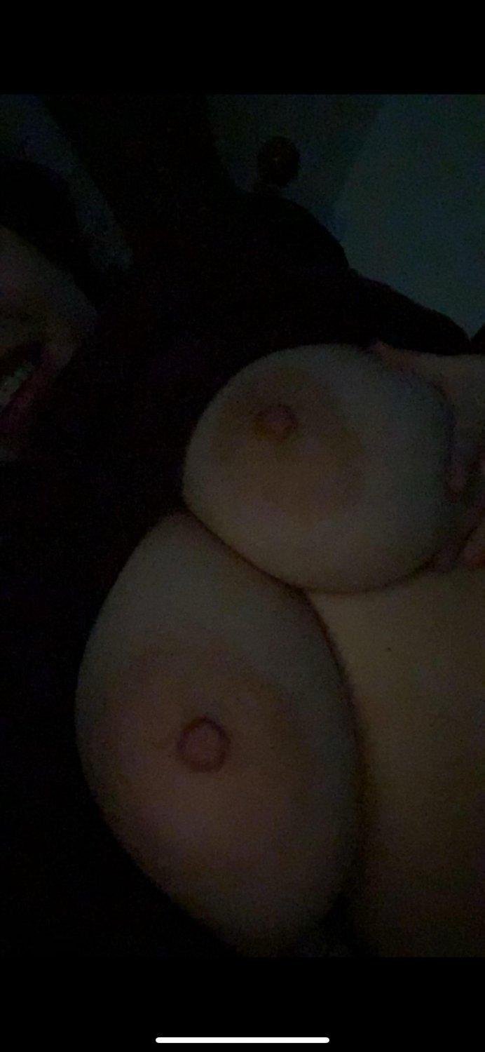 Esposa de seguidor branquinha peituda gostosa peitos melões tits boobs ass pawg wife gf webslut #7IYkTSFg