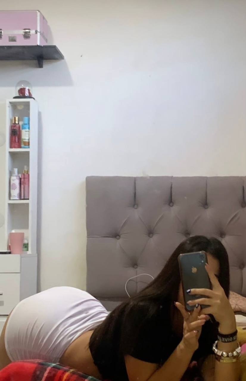 Latina IG Thot loves to show her ass #8PtOMGCa