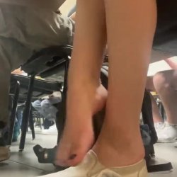 👣💦