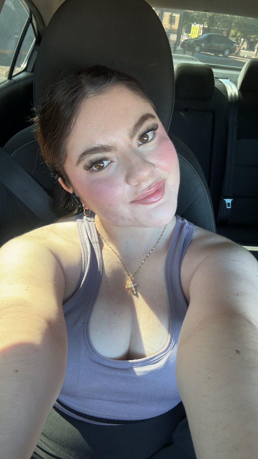 Feeling sexy and slutty today #aeR1NyEa