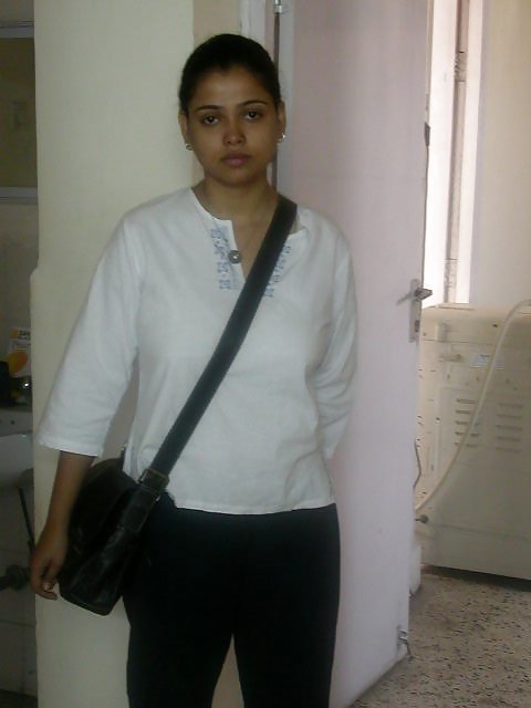 Plumpy Hyderabadi Muslim babe #AmdchpP3