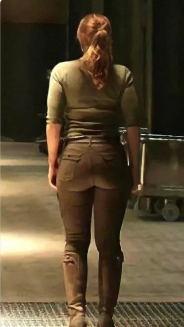 Bryce Dallas Howard 🍑 #AXCPvhE1