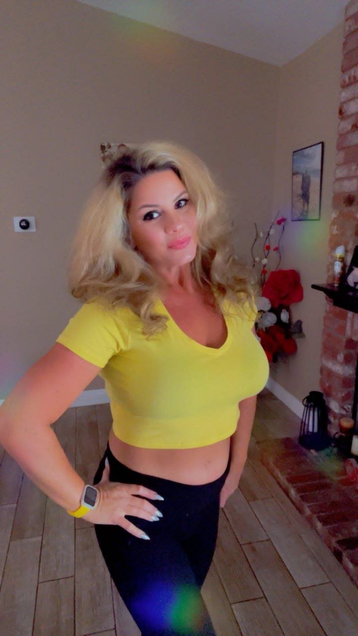 HotWife #BEwF9uOd