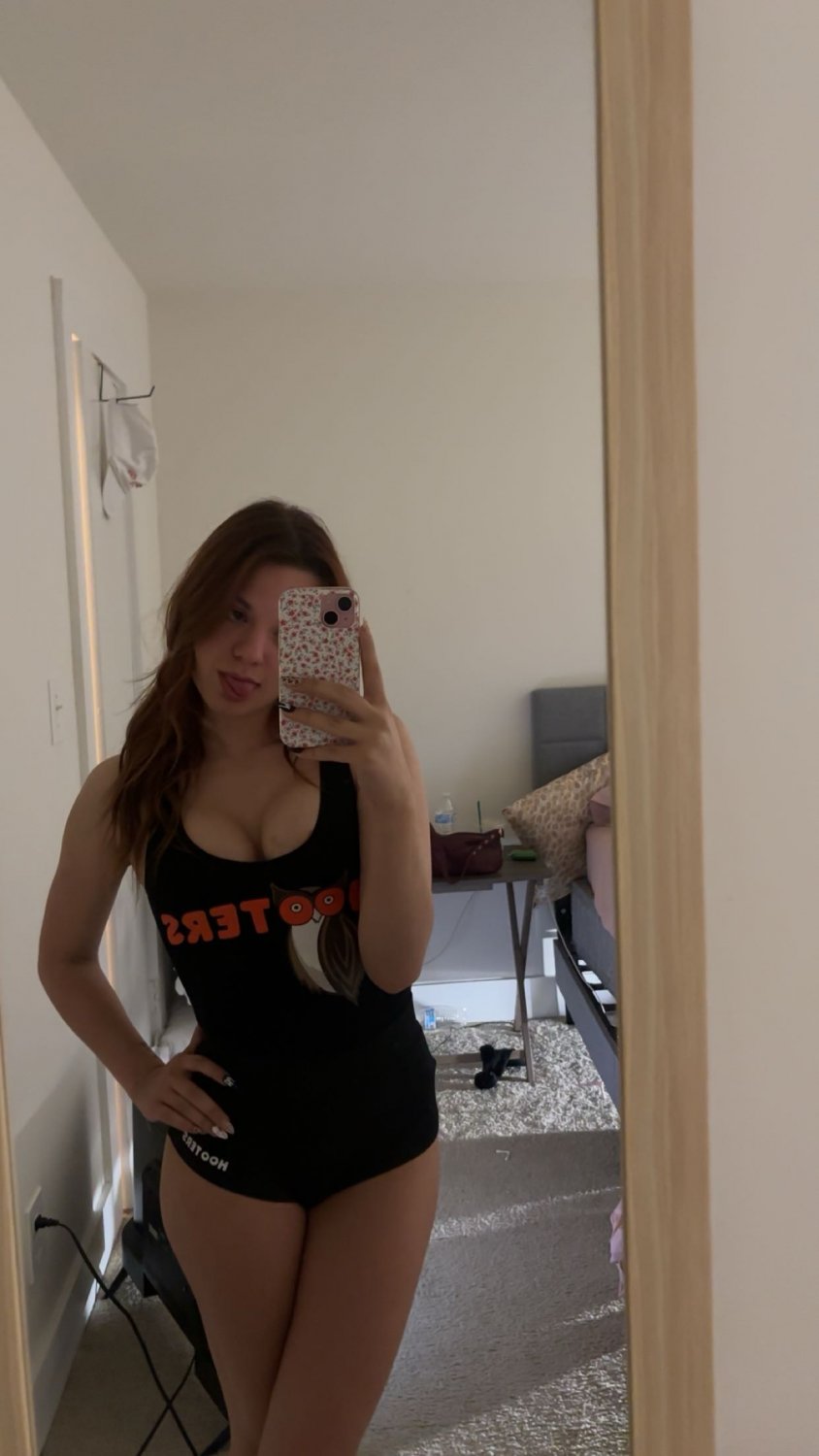 Redhead teen girl with a big ass #Bo59DBD9