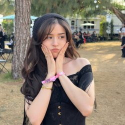 Shes perfect , pretty and cute…sexy in black !!!