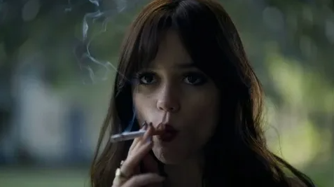Jenna Ortega SMOKING gifs #brvPg4BK