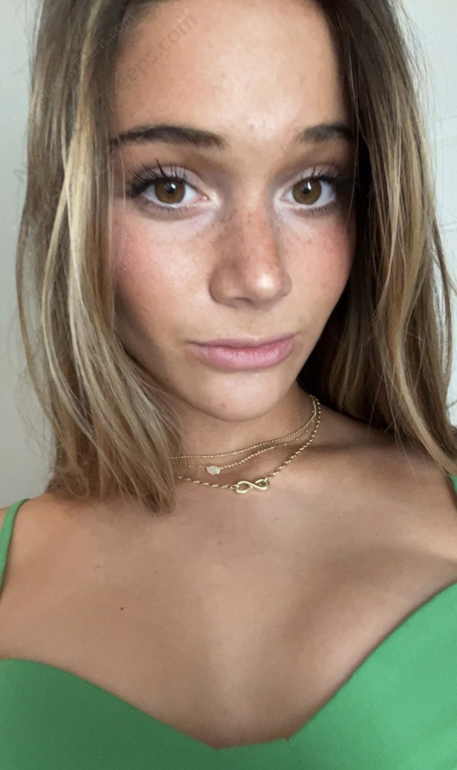 Lisa Webslut #C04gaBQP