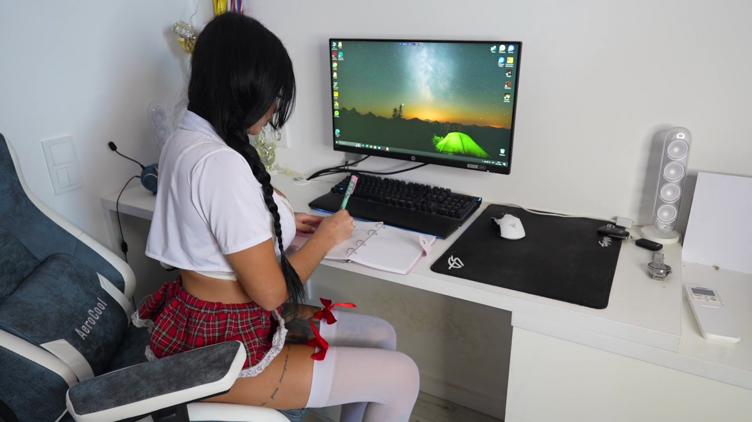Busty Brunette Schoolgirl's POV BJ & Facial #CTVXmC7Z