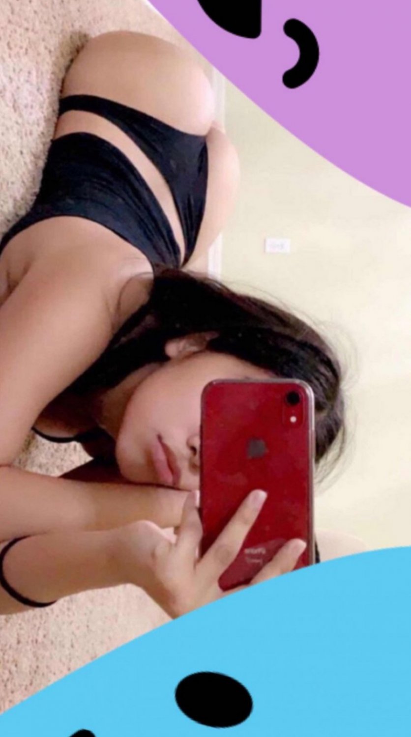 Asian gets her nudes leaked #d46MpVIV