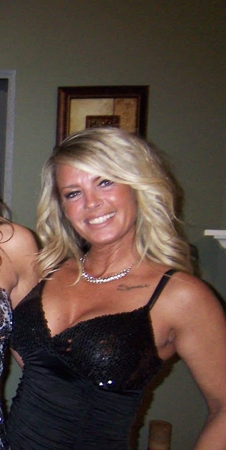 While she’s not “nude”, I’m glad Angelia didn’t use pasties for her big ass painted MILF tits #d4FNf3Na