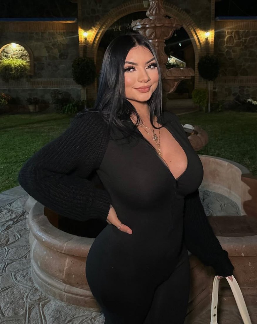 Gorgeous thick petite latina slut loves showing off her perfect body.. cover her in cum #dDQQ0qTi