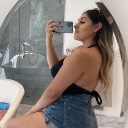 It’s this whores boyfriends birthday figured I’d leaked his girlfriend & her creamy pussy