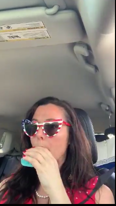 sexy milf vaping slut american glasses #DosB0xMa