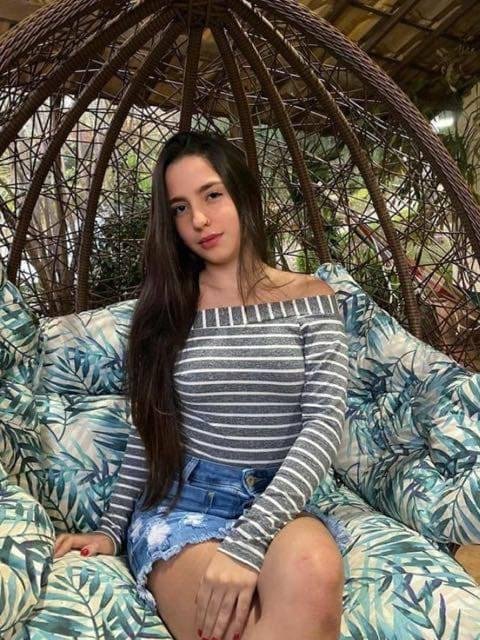 Namorada de seguidor Novinha branquinha peituda gostosa safada peitos tits ass gf nudes webslut #DrTt0C2s