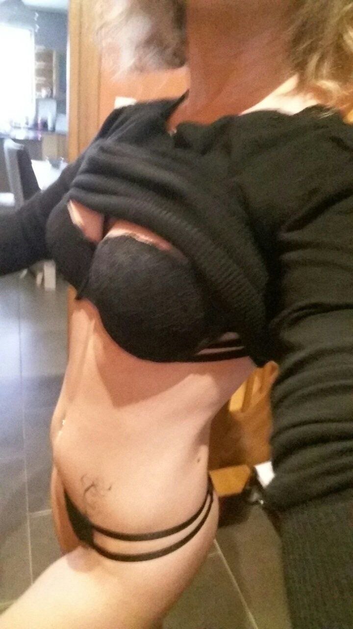 Fantastic Milf Blonde #DvleTp1j