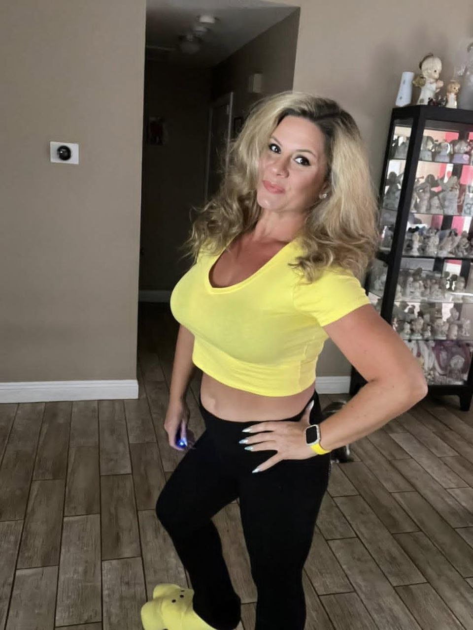 HotWife #DXeCcZaM