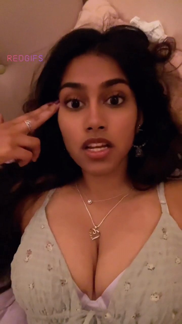 Nri Desi Busty Beauty #eF8SBxht