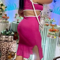 Rabuda amiga de um seguidor
