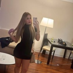 Loira gostosa sendo fodida