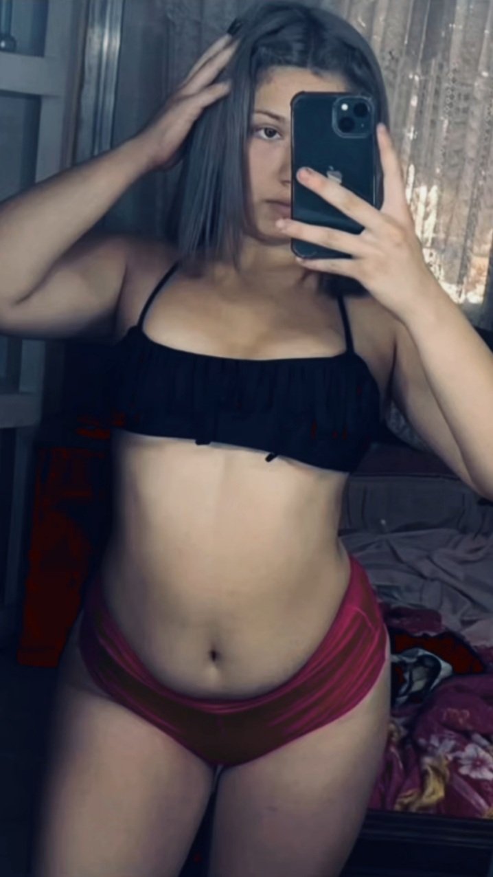 Mia Naiara #f5dTr22o