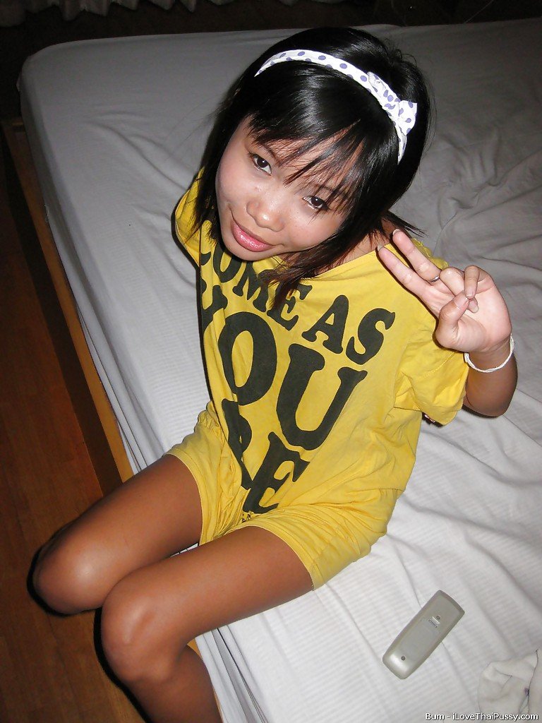 Sweet asian teen babe exposing her tiny tits and gets shagged #F6wgBhQf