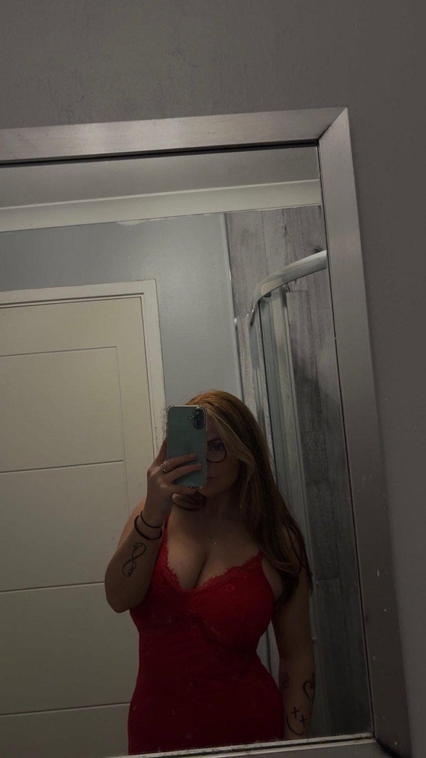 Sexy busty snowbunny teen Abby #FLqj0gqN