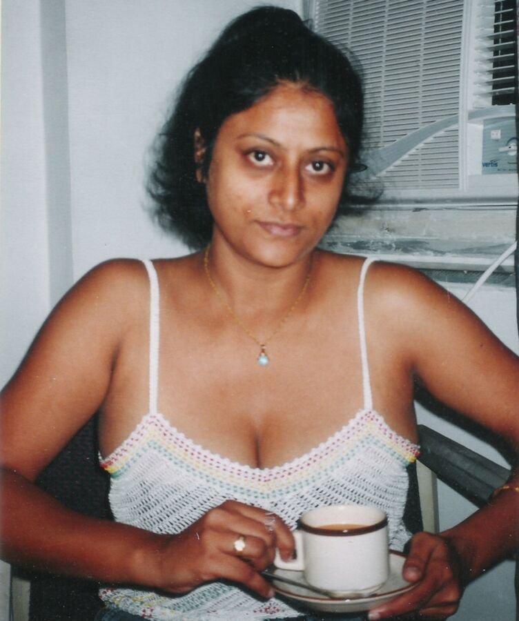 Mom's friend exposing her assets #fs6beVs7