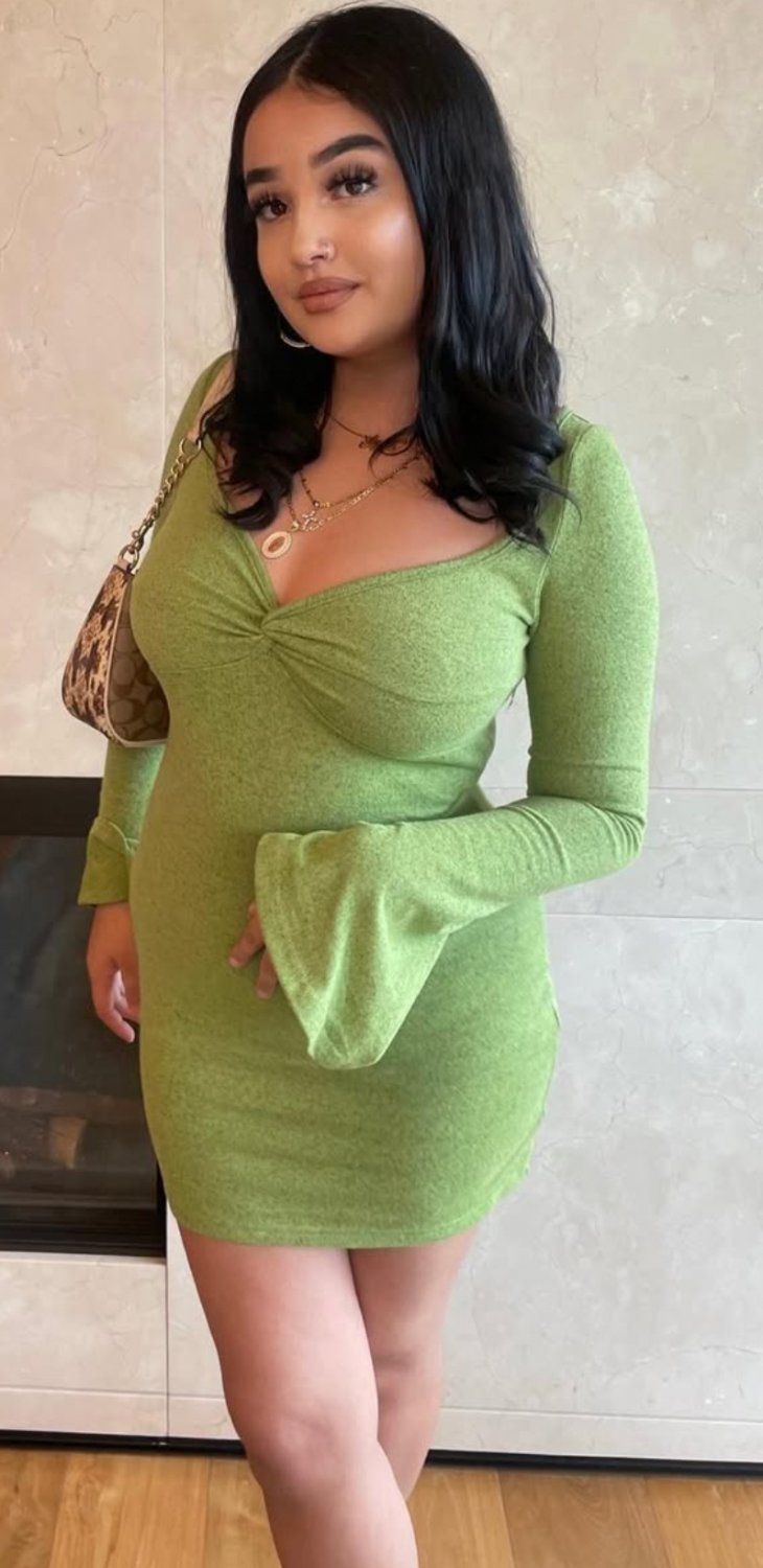 Thick petite latina teen loves showing off her perfect thick body.. cover her in cum #G6cCUzRS