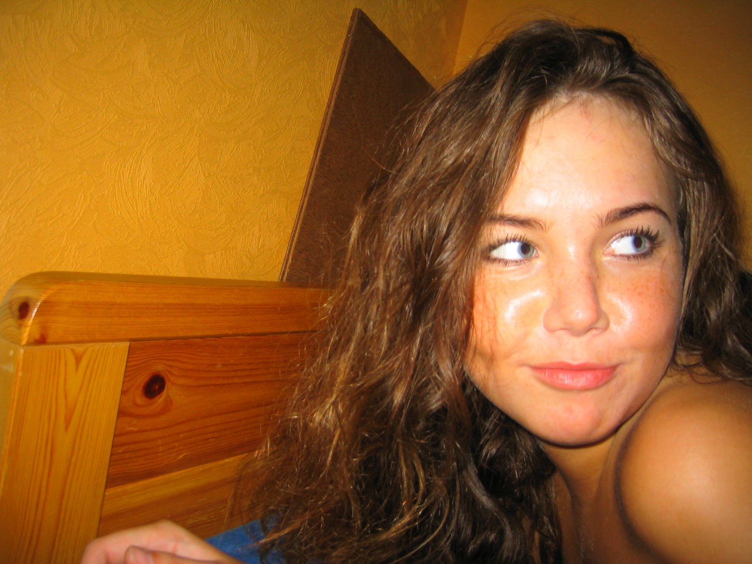 British teen being used like the whore she is #Gq3uiVRy