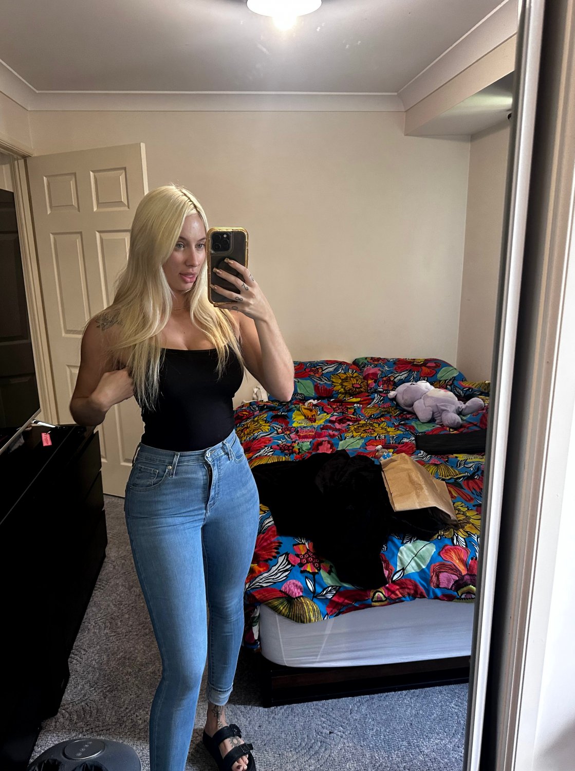 Don’t you love a blonde sluts like me #GsjxwT75