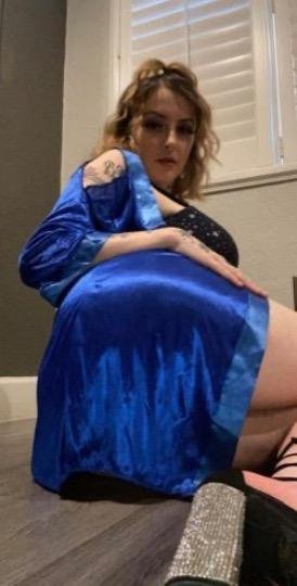 24 year old bust BritneeyBanks escort in Oakland #GuGJaVsZ