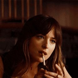 dakota-johnson-smoking