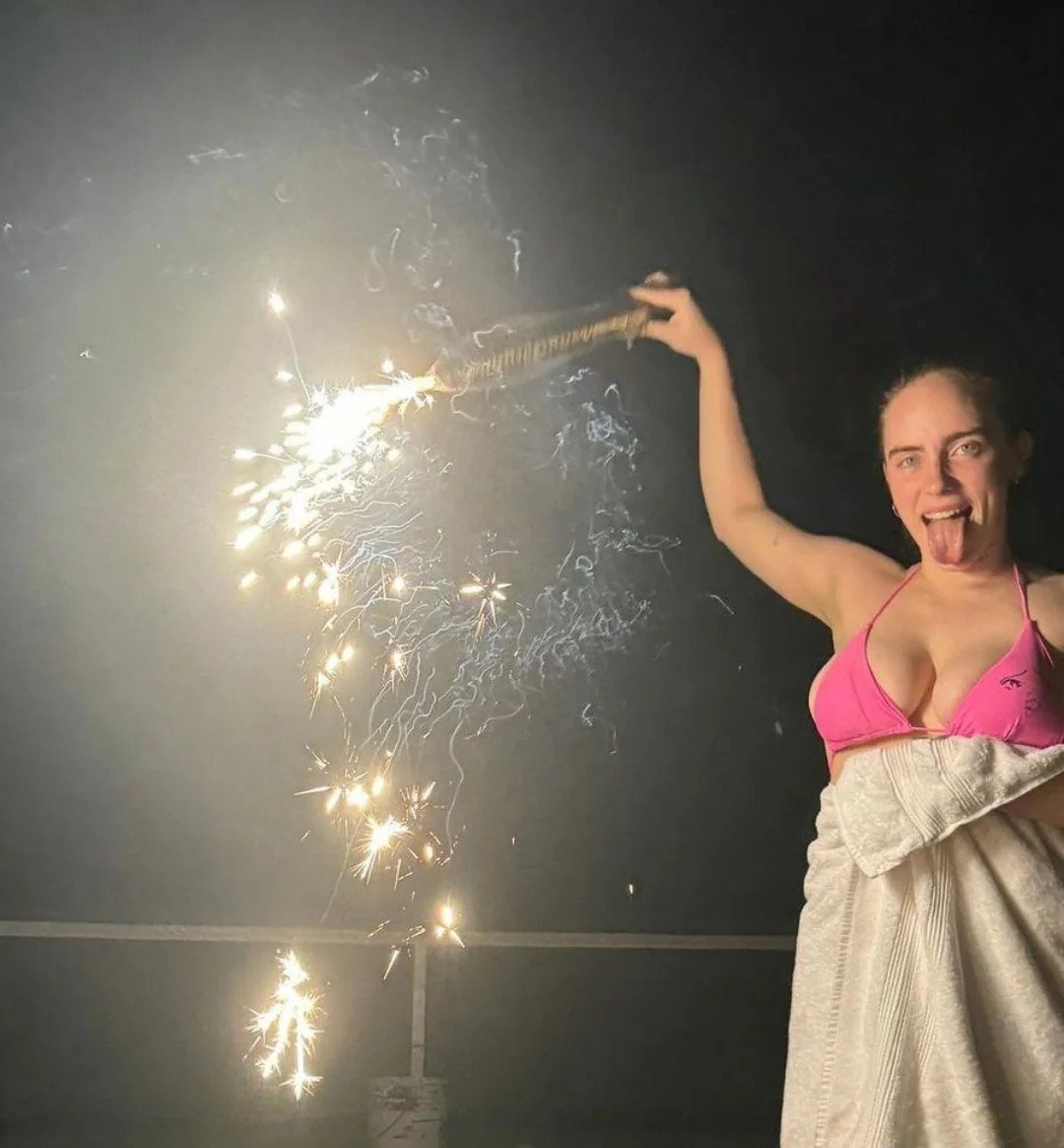 Billie Eilish is a slut GIFS and captions #HEhZU3q4