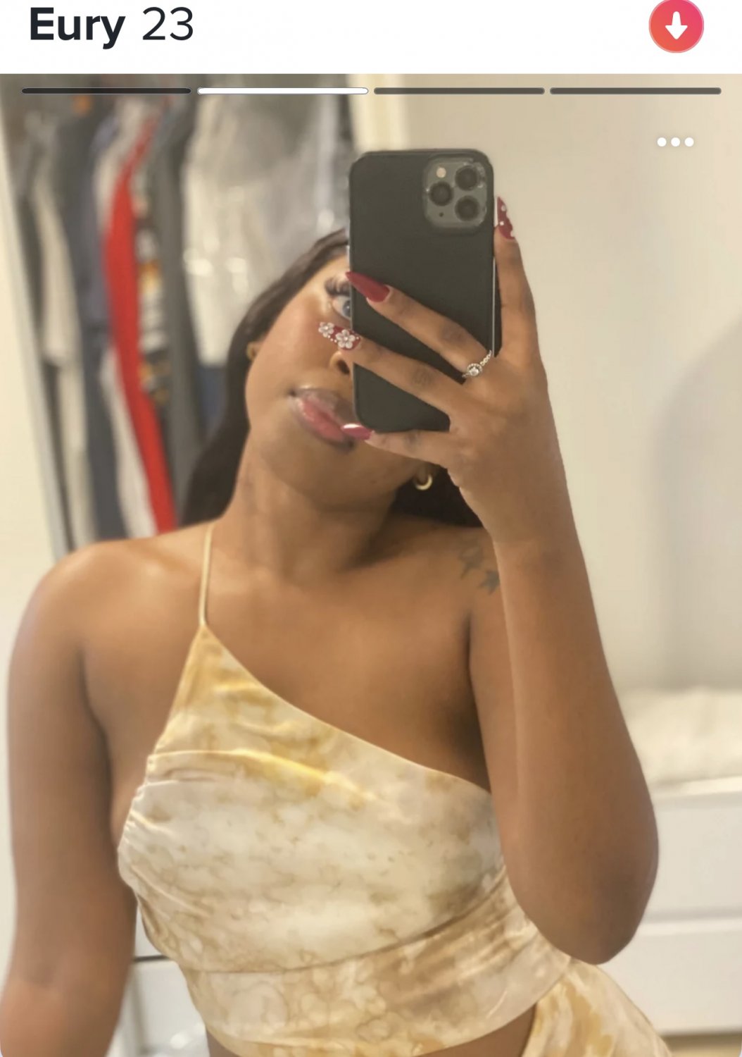 Baddie angolana 🎪 #Hi8EwNFx