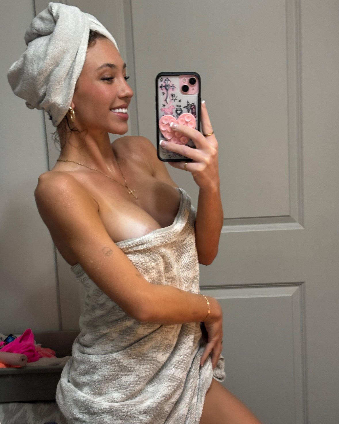 Kik is tyler137890 bully me for letting my girlfriend fuck other dudes #HJVVRGIi