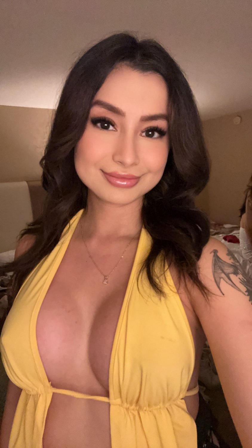 Your favorite slut is waiting for your cumshot #hNbRfQtt