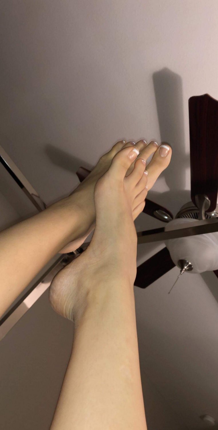 Pretty pussy and feet latina dani #Hp1pNaf7
