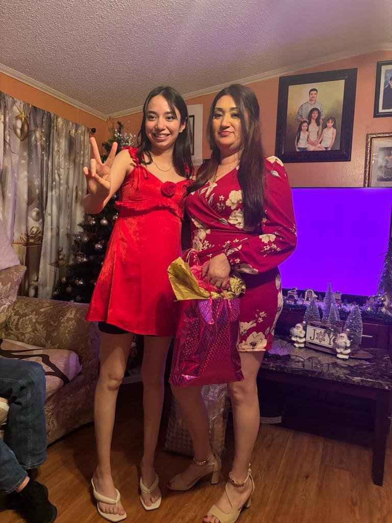 My latina slut mom vs my cousin #HYLVcD24