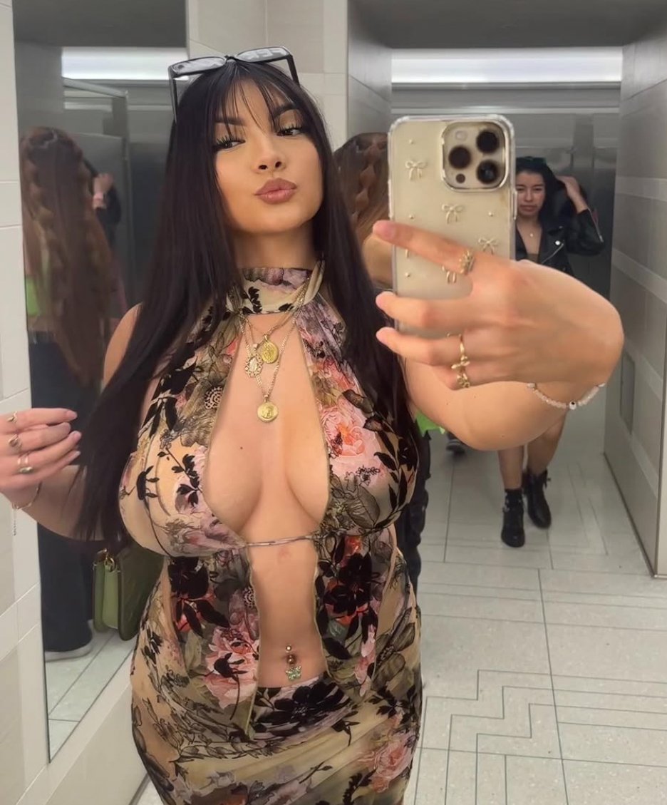 Gorgeous thick petite latina slut loves showing off her perfect body.. cover her in cum #IJ2auAt6