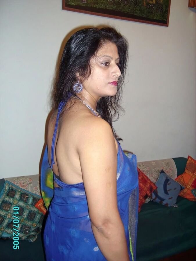 Mom's friend exposing her assets #JabqLcAJ