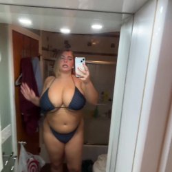 This milky whore is fucking stacked. Such a heavy rack